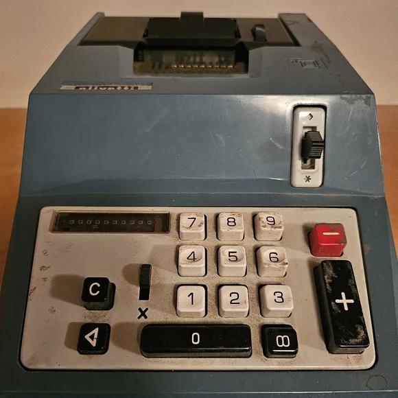 (SOLD) Vintage 1970s Olivetti Summa Quanta 20 - 7/8 T Adding Machine - Picture 4 of 10